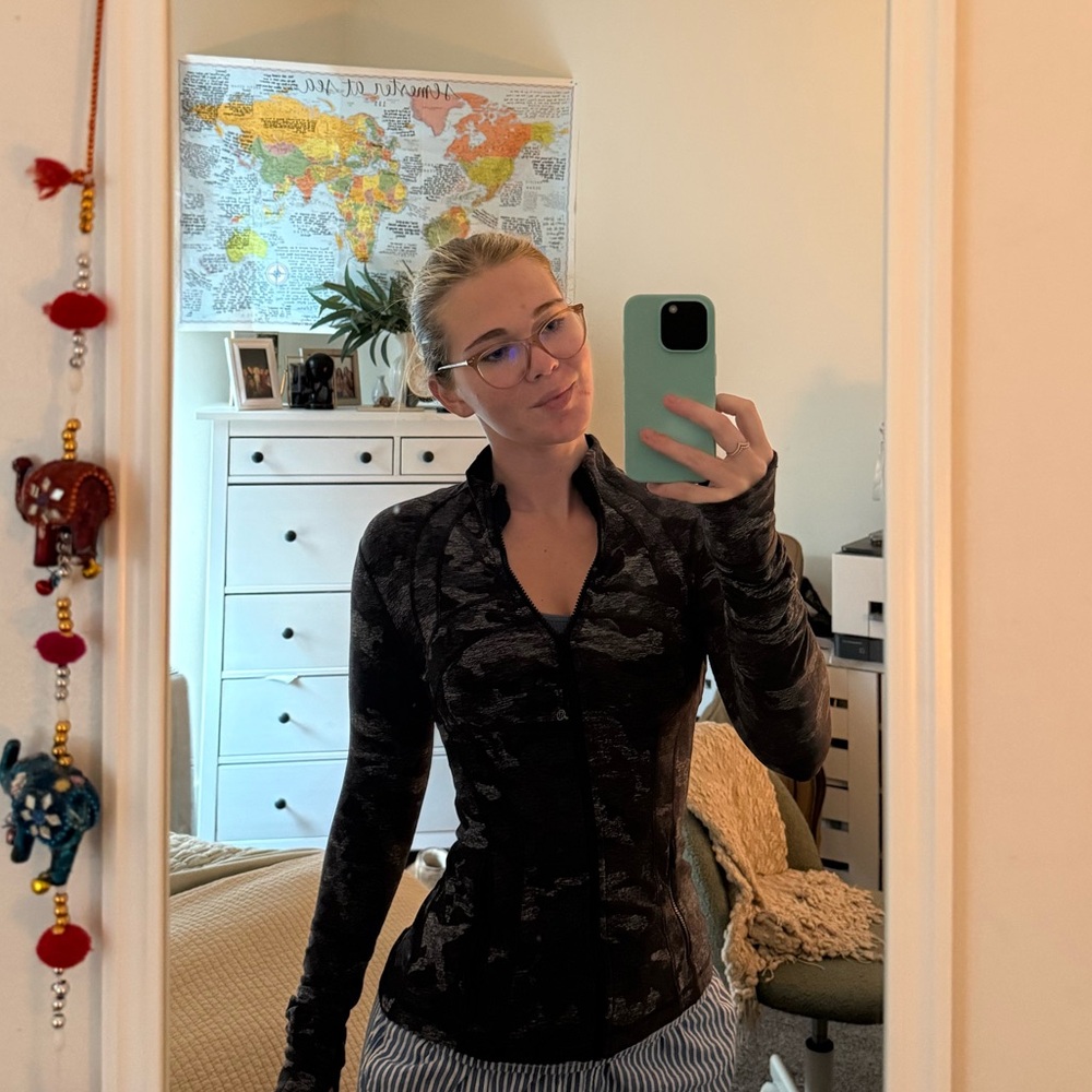 Lululemon define align black camo jacket